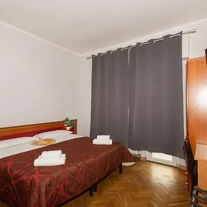 Gioia 2*, Milán Italia